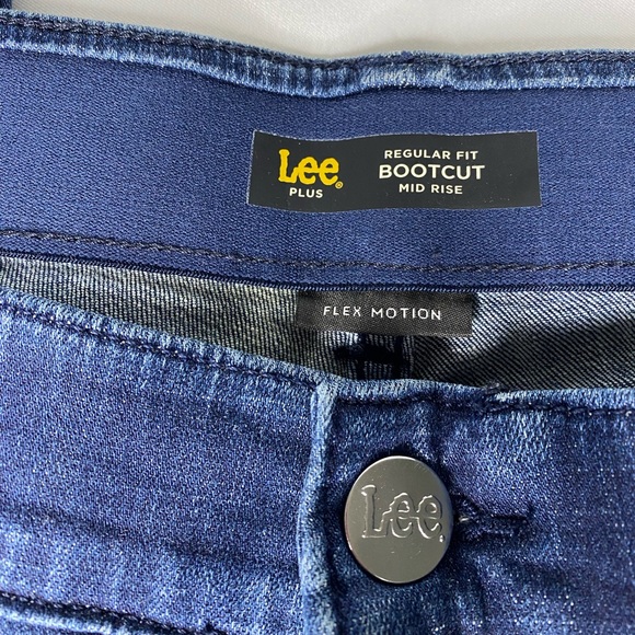 Lee Plus Women’s Bootcut Mid Rise Denim Jean - Picture 2 of 8